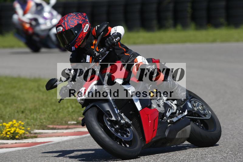 /Archiv-2024/29 12.06.2024 MOTO.CH Track Day ADR/Gruppe blau/59